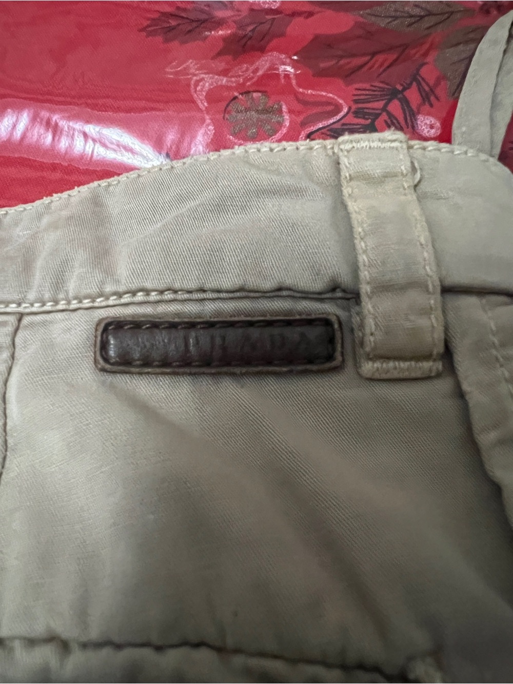 Prada Men’s  Vintage Beige Cargo Shorts Sz 34 EUC - Picture 7 of 10